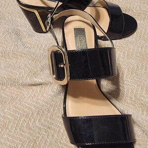 Jones New York Black Patient with Gold accents Chunky Hell Sandals S 6 Like New